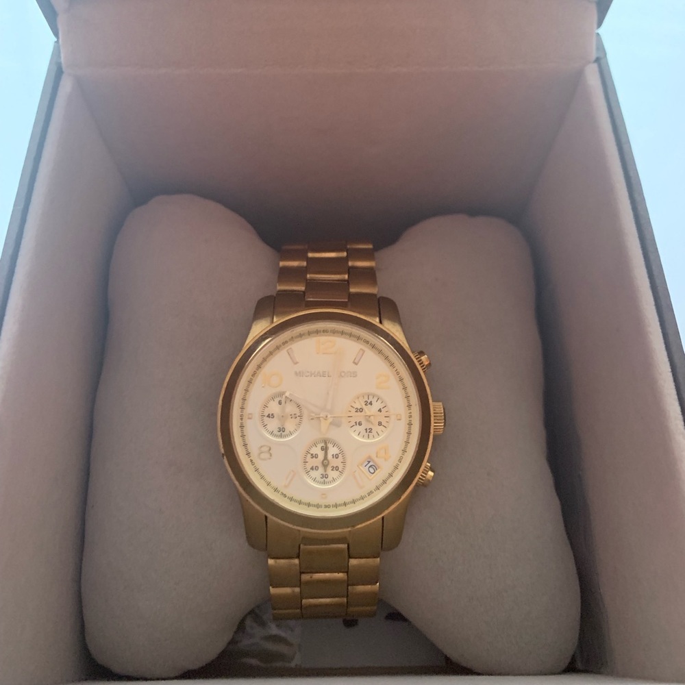 Michael Kors Oversized Watch😍